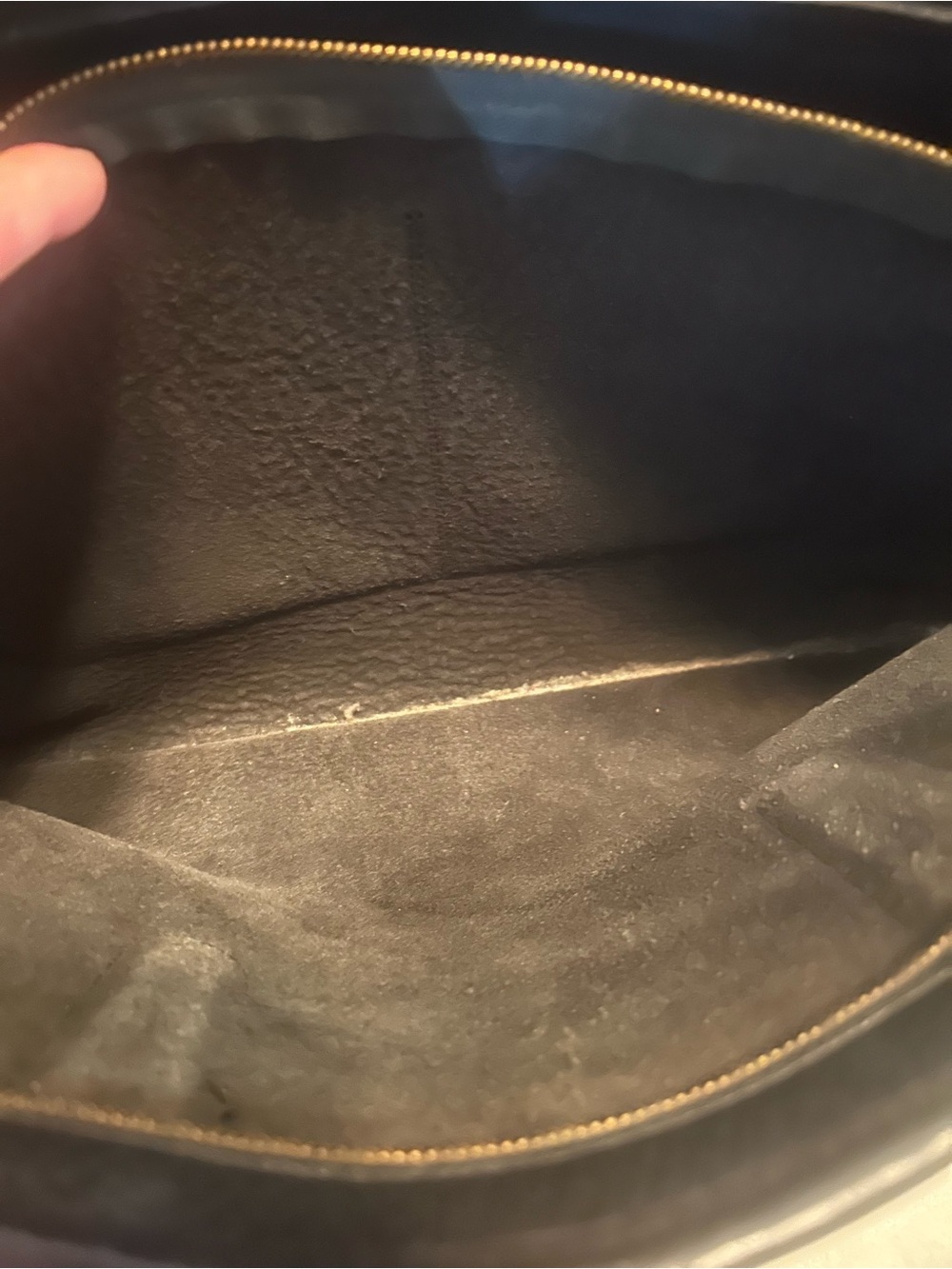 Vintage Classic Coach Black Leather Handbag made in NYwith Brass Accents and Tag - Picture 13 of 13